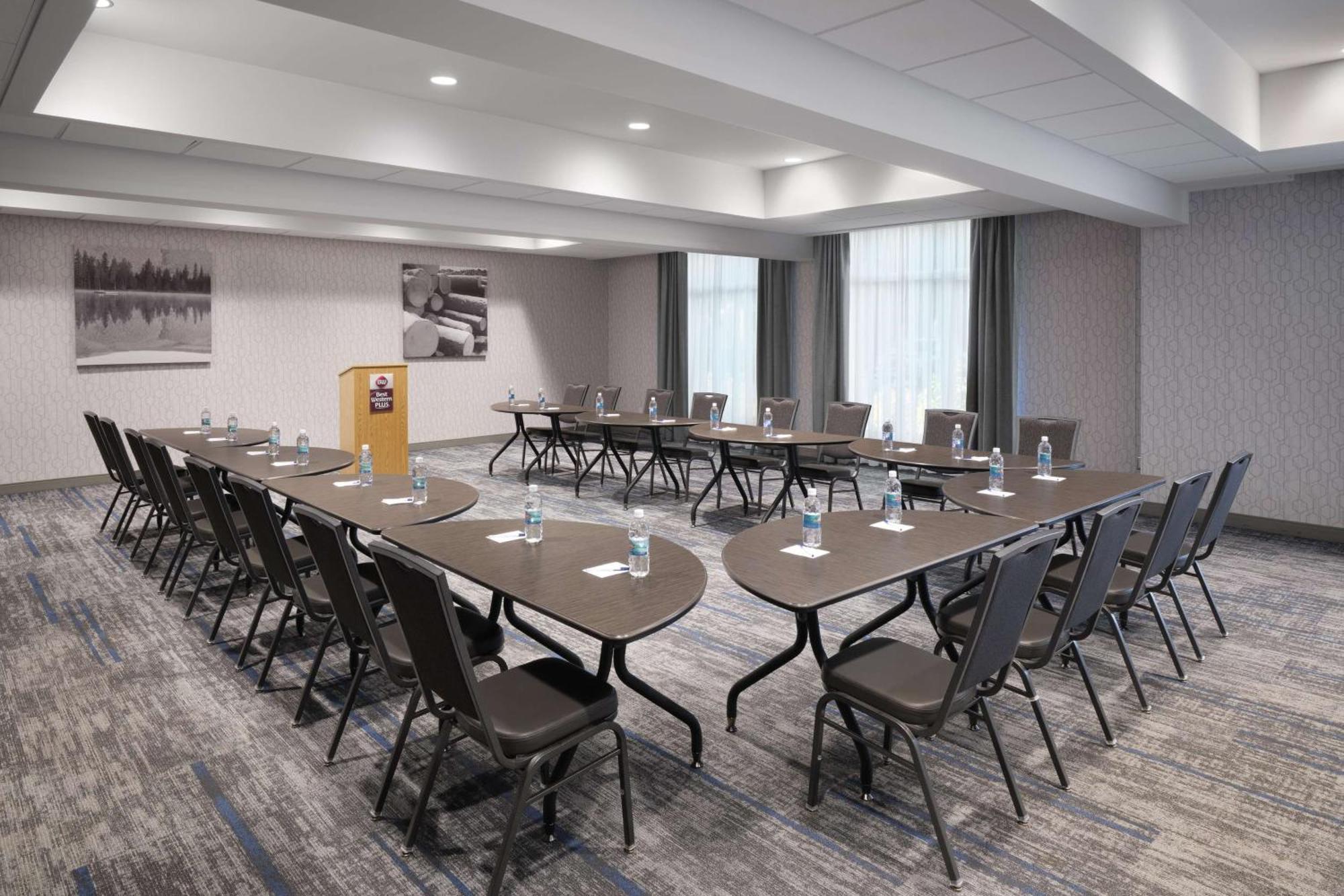 Best Western Plus Prince George Exterior photo